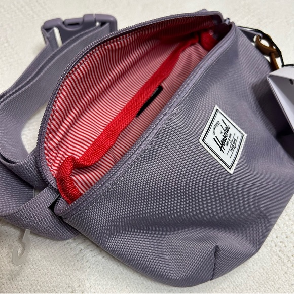 Herschel Supply Company Lavender Belt Bag - Picture 2 of 5